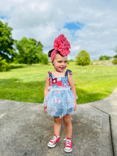 Load image into Gallery viewer, Shoulder Tie Top
